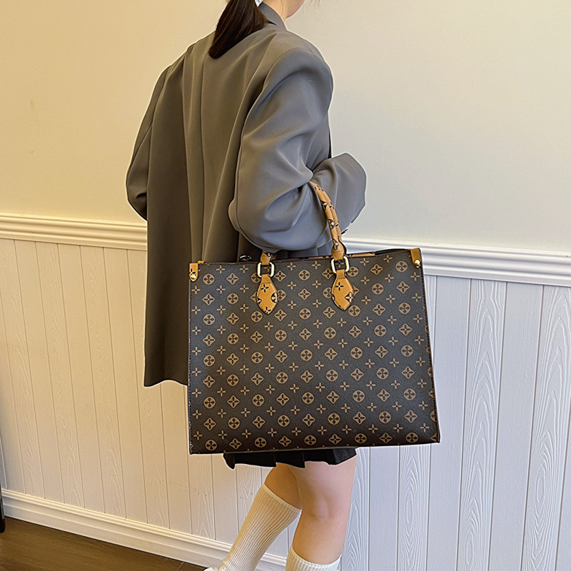 2025 styles of women's handbags this year fashionable elegant large-capacity handbags with an urban elegant simple and refined temperament for la