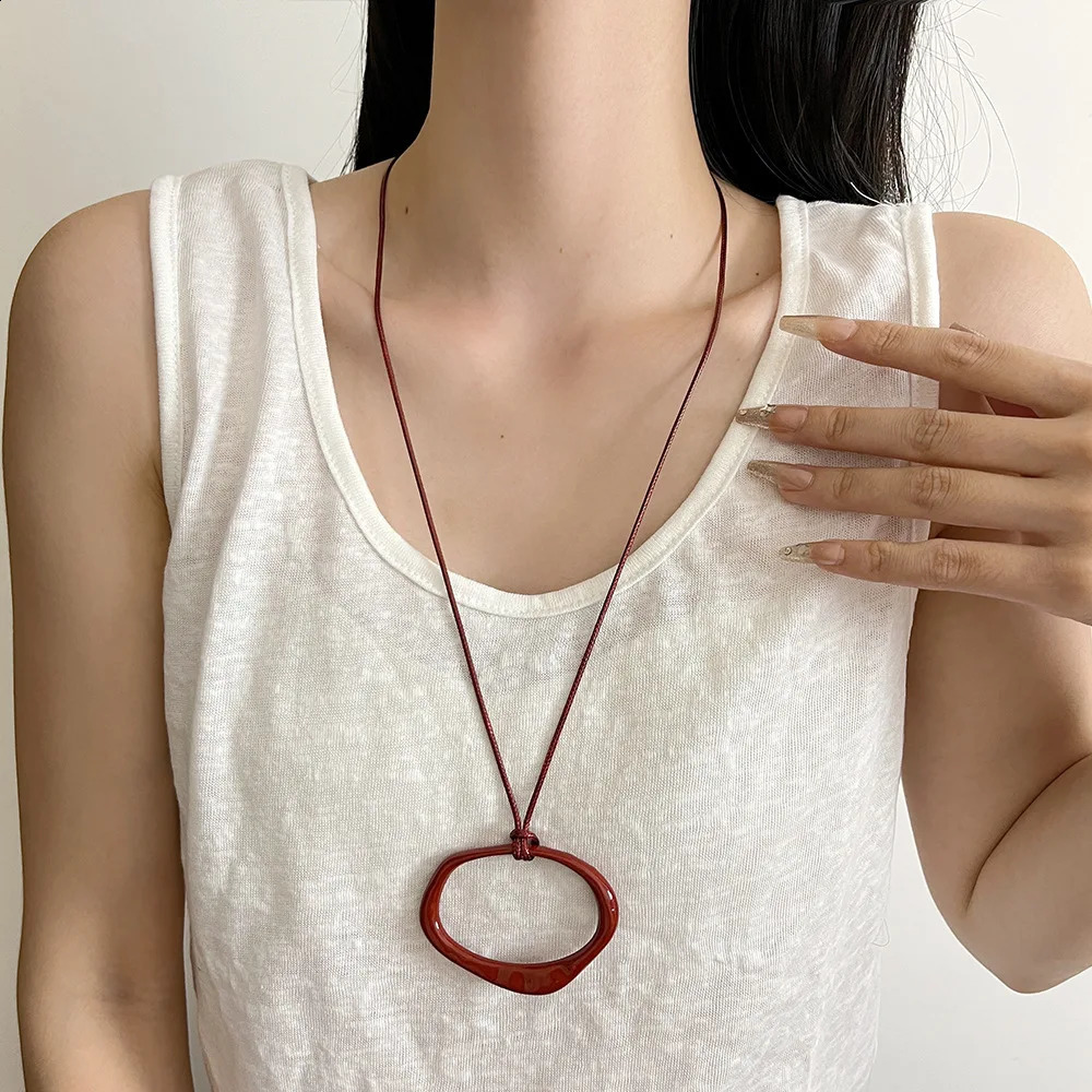 Minimalist Geometric Irregular Pendant Leather Rope Necklace Womens Long Style Adjustable Sweater Chain 250807