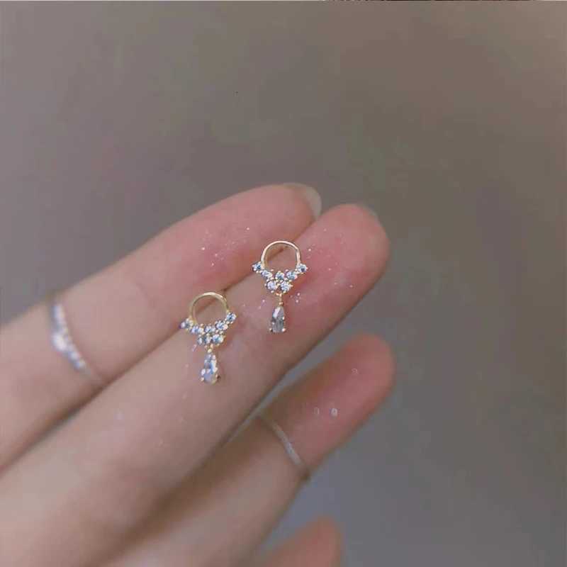 Trendy Inlaid Zircon Crystal Geometric Water Drop Stud Earrings for Women Delicate Elegant Earring Party Jewelry Accessories Y250812