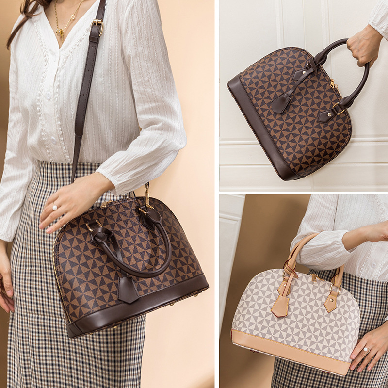 New Foreign Trade Handbag European and American Retro trend Large Capacity Women s Printed Shoulder Bag Designer Bag Crossbody Bag