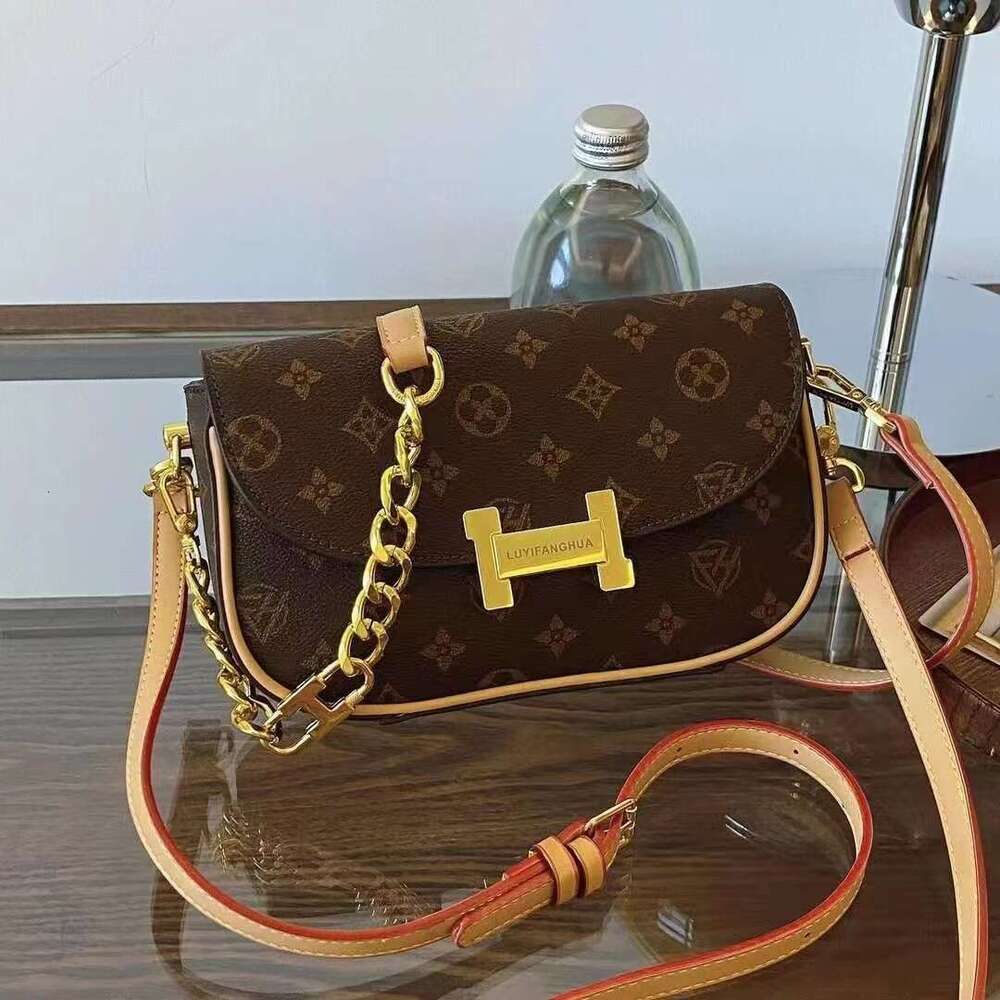 Louis Fanghua Fashion Crossbody for Women Stylish Korean Version Shoulder Trendy Versatile Popular Small Bag