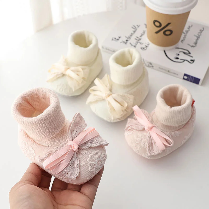 Fashion Style Baby Boots Cute High Quality Soft NonSlip Sole 01 Year Old born Walking Shoes 250812