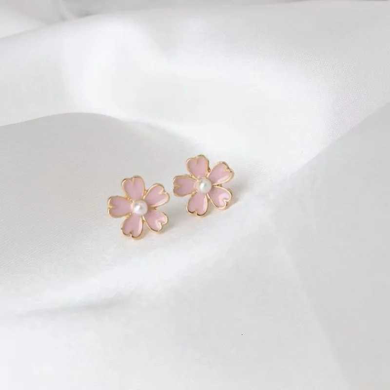 Sweet Pink Cherry Blossoms Sakura Flower Imitation Pearl Stud Earring for Woman Brincos Jewelry Orejeras Gift Y250812