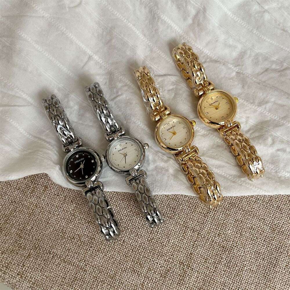 Hot Selling Simple Gold and Silver Small Chain Elegant Women's Watch Wristwatch