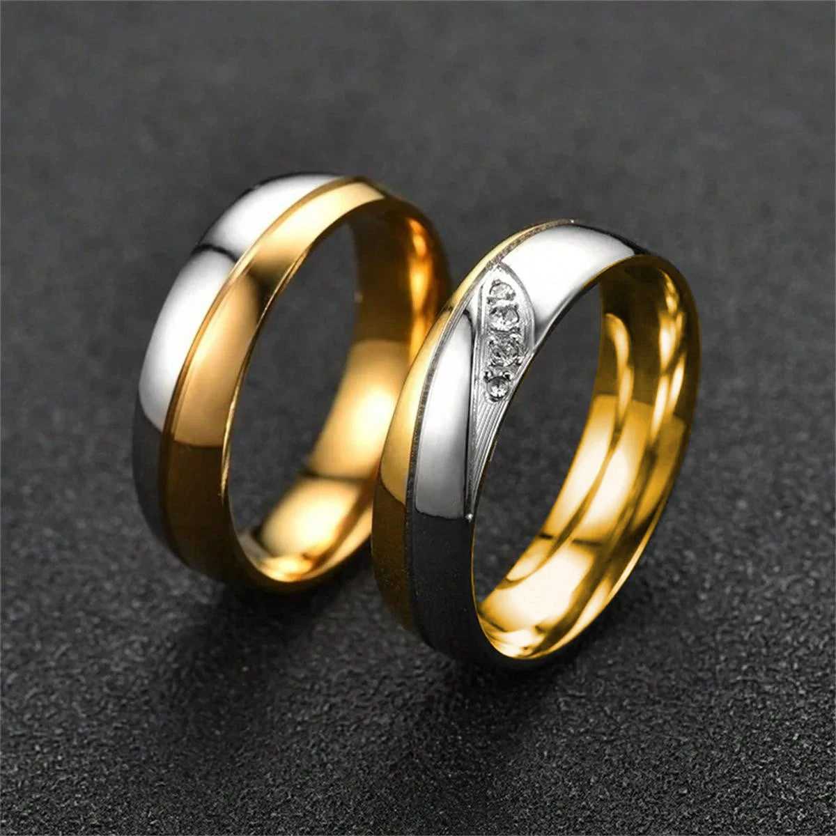Fashion Stainless Steel Couple Rings For Men Women with Rhinestones Zirconia Rings Wedding Party Jewelry Valentines Day Gifts W250812