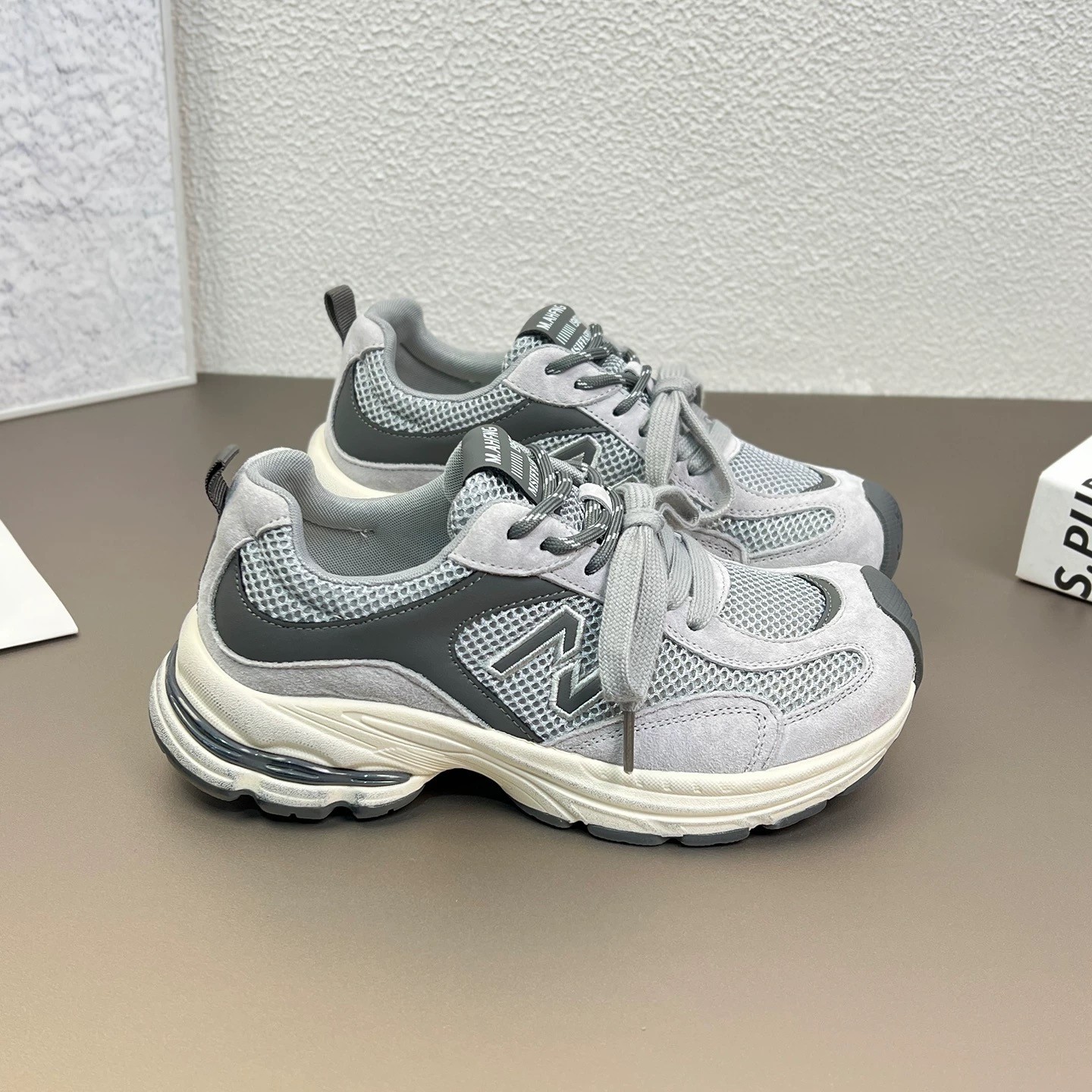 designer shoes Women's 2025 Summer All-match Sports and Casual Shoes - Genuine Leather Breathable Mesh Film-absorbing Height-increasing shaped Da