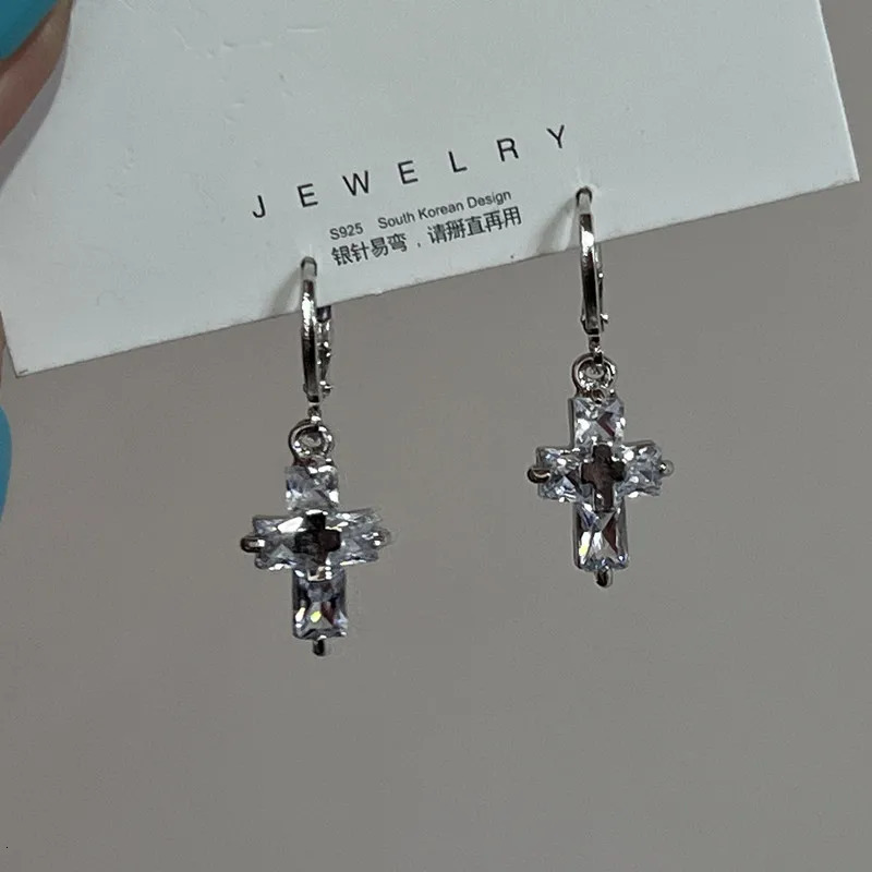 Korean Zircon Crystal Cross Earring Drop Earrings for Gothic Punk Hip Hop Female Piercing Dangle Earrings Party Jewelry 250812