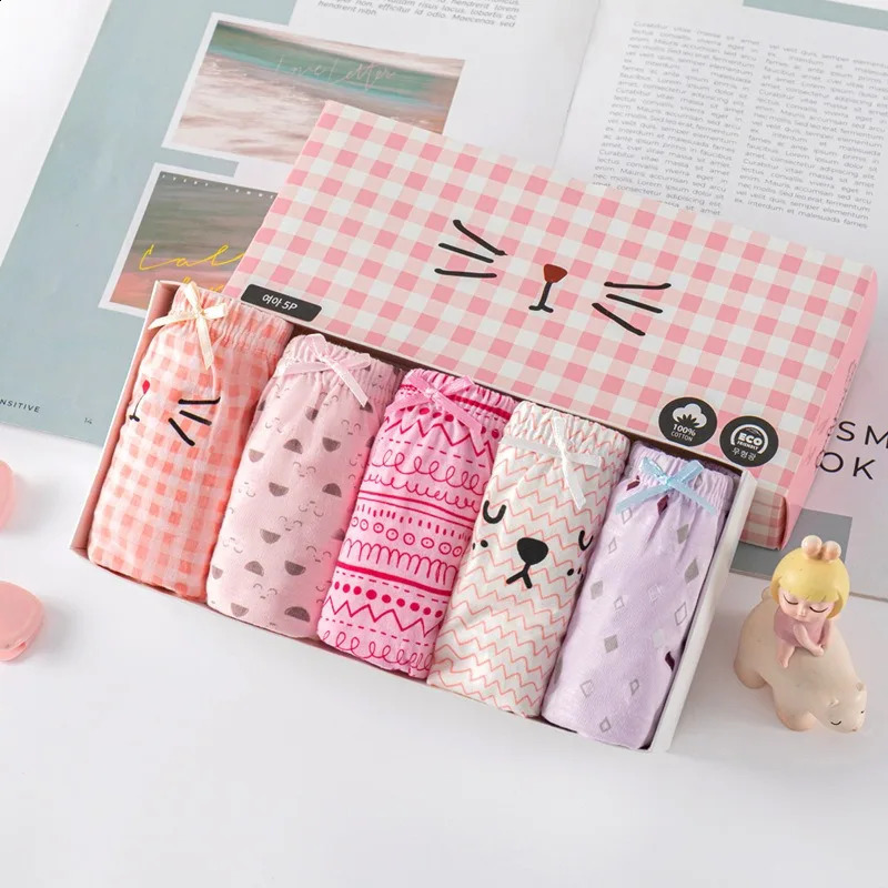 510Pieces Cotton Panties For Girls Cute Cat Print Plaid Children Triangle Underwear Comfortable Breathable Toddler Briefs 250812
