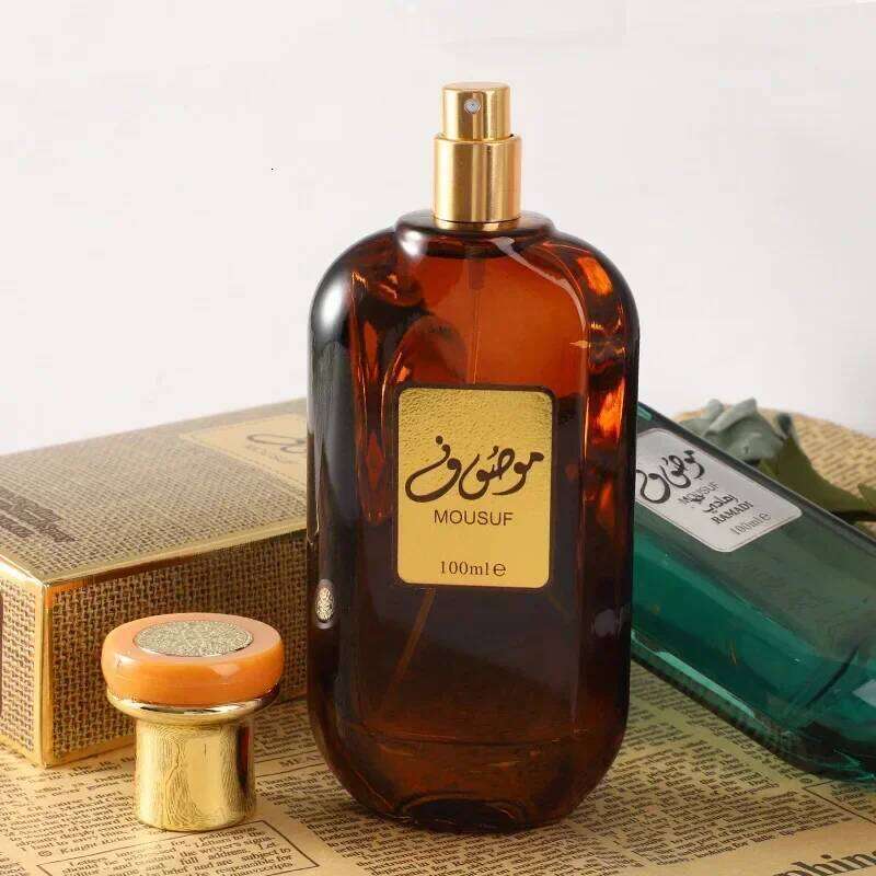 The 100 - ml original Dubai MOUSUF Arabian perfume is a unisex light fragrance. It combines various scents like X250813