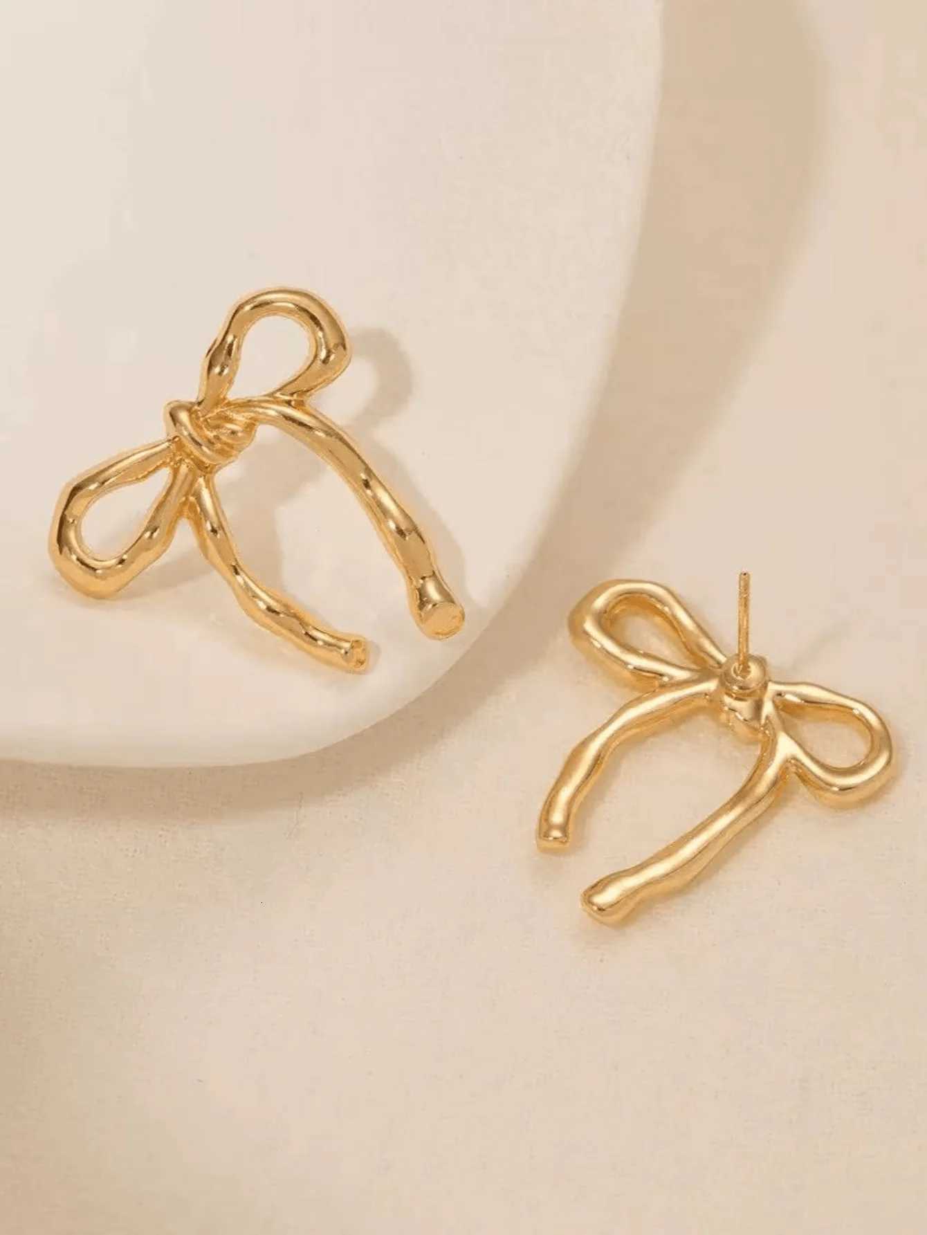 1 Pair Elegant Twisted Bow Knot Stud Earrings Simple Fashionable Everyday Accessory Y250812