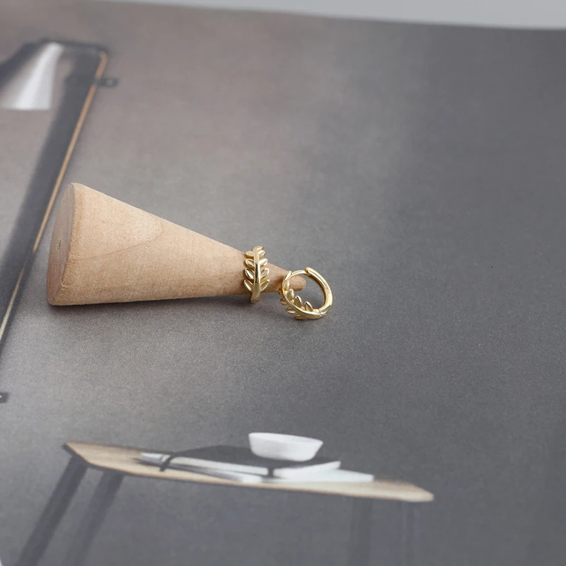 WANTME 925 Sterling Silver Simple Fashion Leaf Hoop Earring for Women Classic Charm Plated 18k Gold Jewelry Ear Buckle 250812