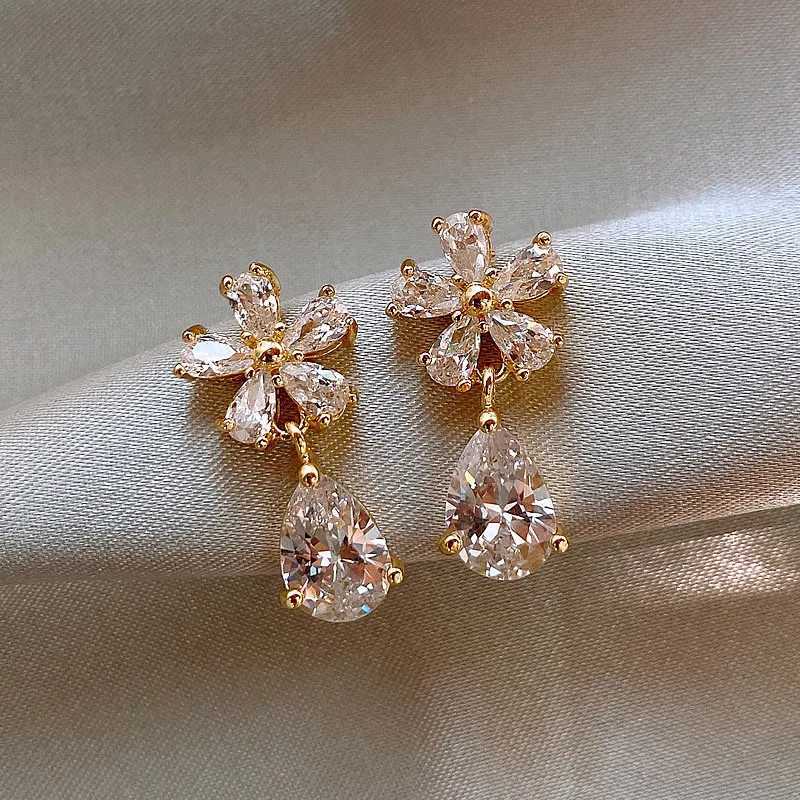 Exquisite Leaves Crystal Flower Stud Earrings For Women AAA Zircon Rose Butterfly Tassel Earring Bride Wedding Party Jewelry Y250812