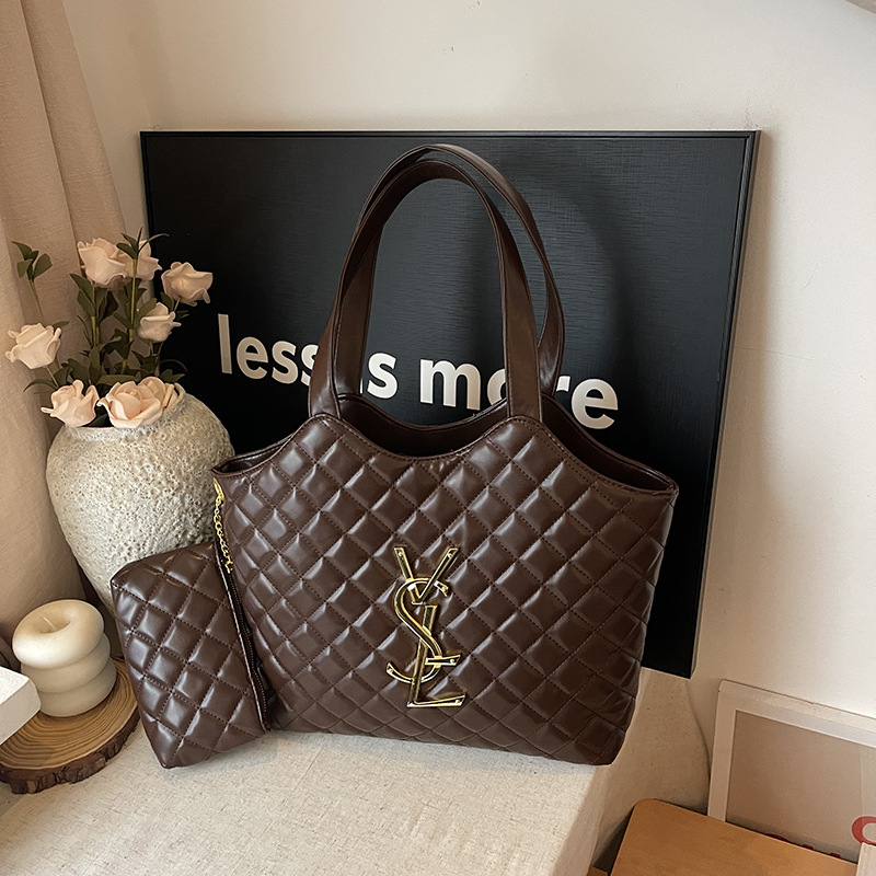 Designer bag free shipping hot Light luxury outdoor casual tote bag simple and versatile vintage high-capacity handbag