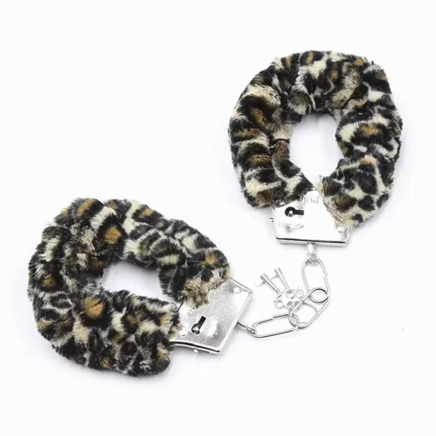 Adult products bundled with husband and wife restraints educational toys sex toys plush handcuffs. XJ250813