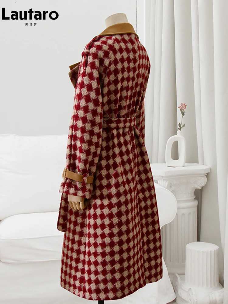 La Tarao Autumn Winter Long Thickened Warm Red Tweed Wool Coat Women Sashes Double Breasted Designer Runway Fashion 2022 Z250813