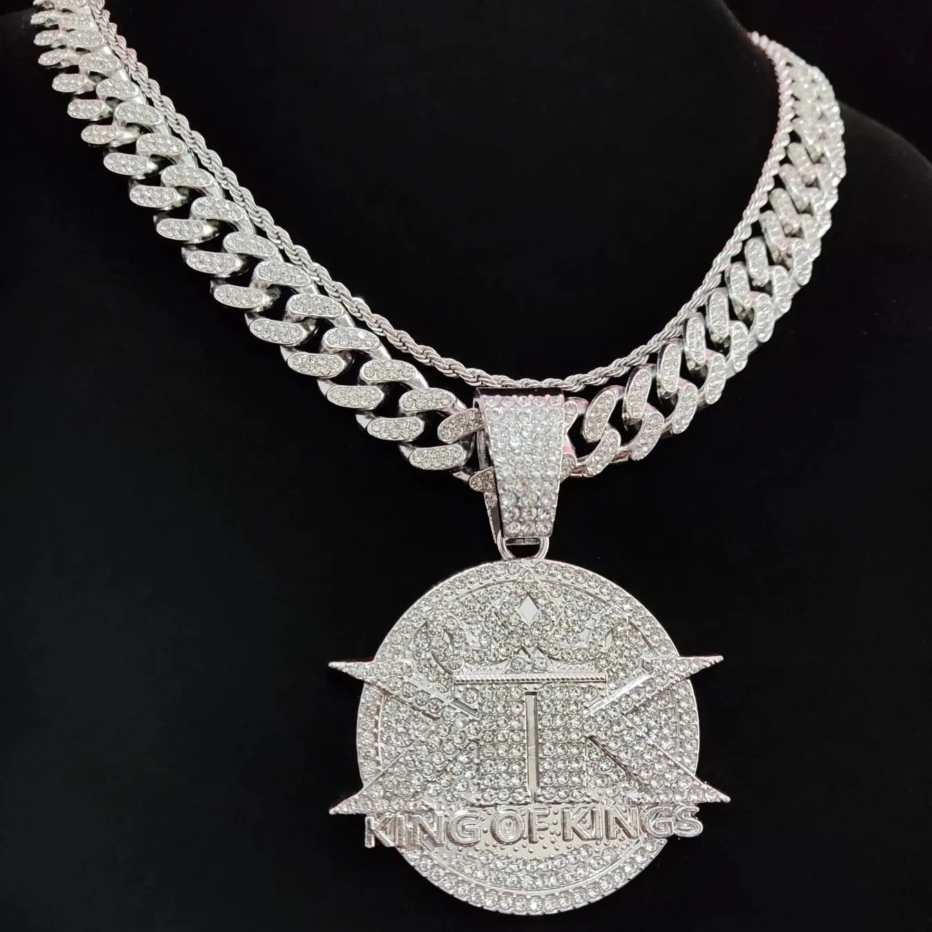 Men Women Hip Hop Round KING Pendant Necklace with 13mm Cuban Chain HipHop Iced Out Bling Hiphop Necklaces Fashion Jewelry 250807