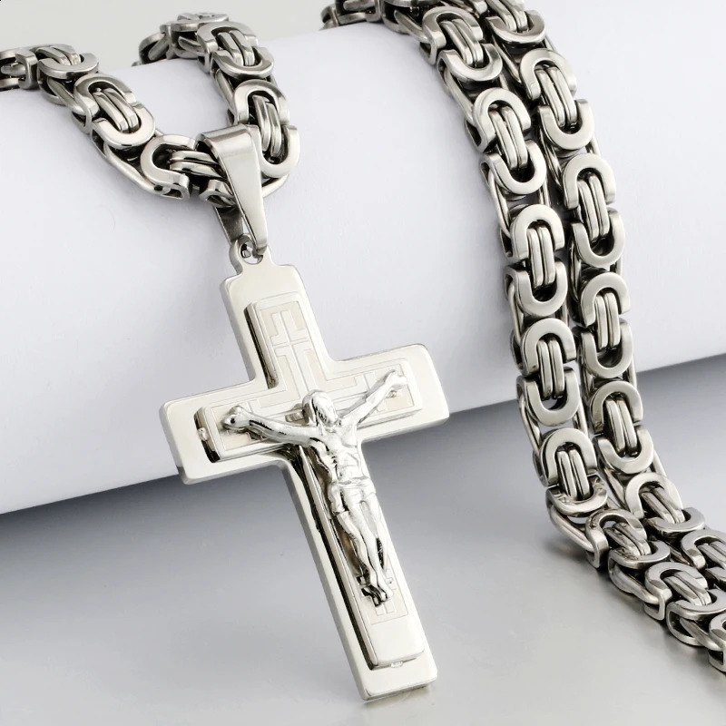 Diyalo Heavy Crucifix Cross Pendant Necklace Men Stainless Steel Male Necklaces Byzantine Chain Men Necklaces Jewelry Gifts 250807