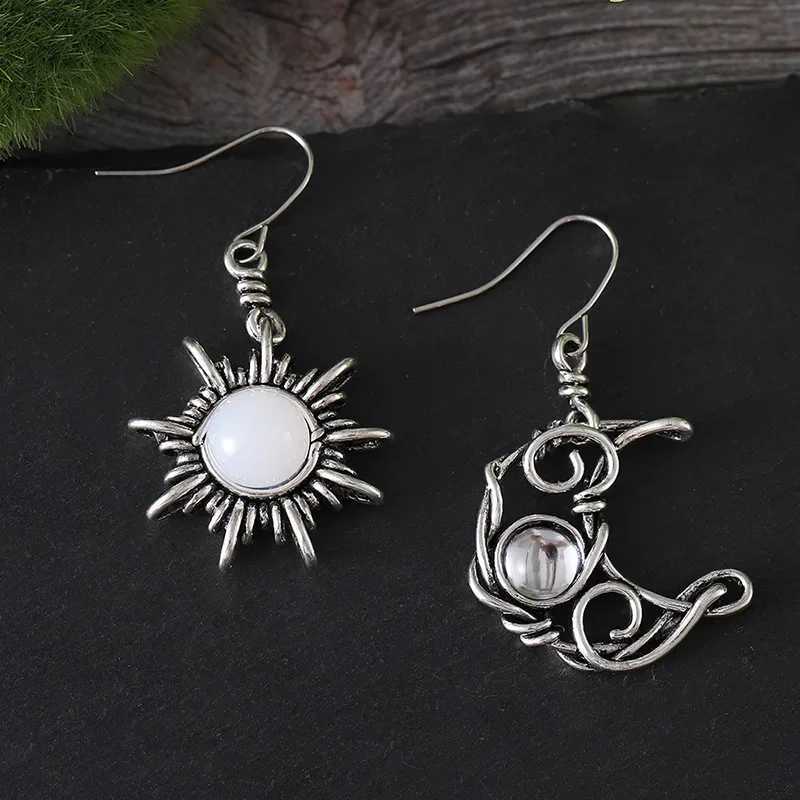 Artificial Moonstone Antique Earrings Sun and Moon Asymmetric Earrings Cabochon Vintage Boho Moon Jewelry for Lady Girls Gift Y250812