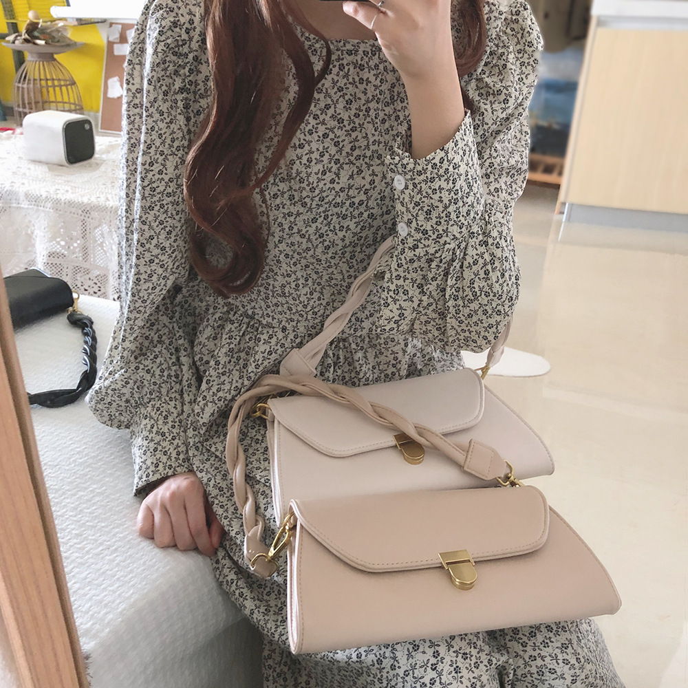Gentle Milk Tea Versatile Small Square Chain Stylish Single Shoulder Crossbody Bag for Women with Braided Strap ddmymarket