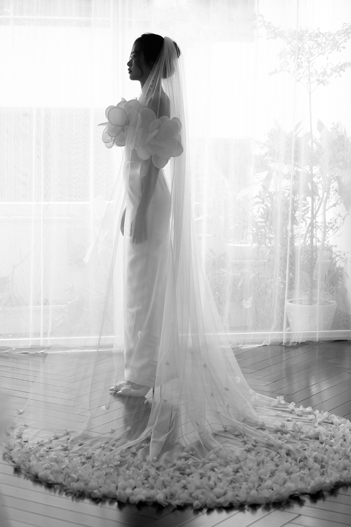 3D Flower Wedding Veil Cathedral Length White Ivory Long Exquisite Bridal Veils Tulle 1 Tier With Comb Bride Accessories Custom Made