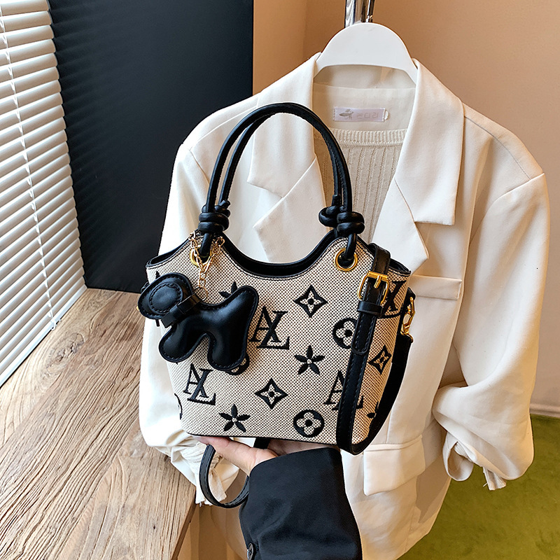 Cross-border New Luxury Bag Handbag High-end Designer Bag Embroidered Letters Monogram Puppy Pendant Handbag With Inner Liner Single Shoulder Women�