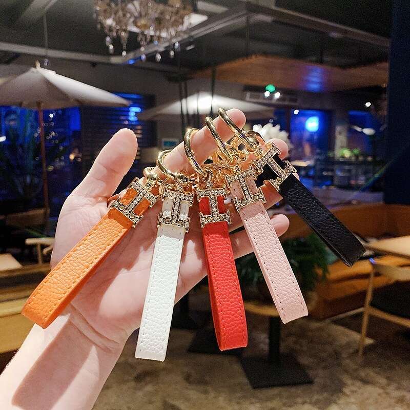 Inlaid Dia Creative for Women with Horseshoe Buckle Metal Strap Key Pendant Leather Backpack Decoration Keychain