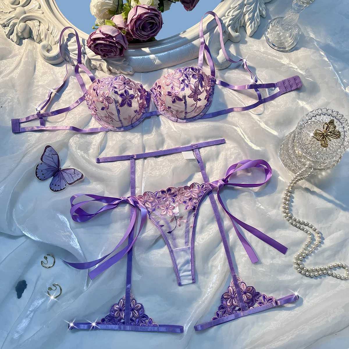 3 Piece Set Strap Steel Support Sexy Tie Underwear Lace Embroidered Flower Intimate Apparel Tight Bustier And Thong EnsembleXJ250812