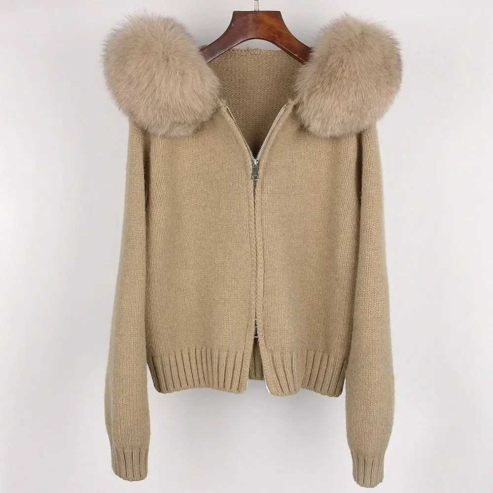 2024 Fashion Autumn Winter Casual Hooded Real Fur Collar Fashion Short Knitted Jacket with Natural Fur Coat for Women Z250813