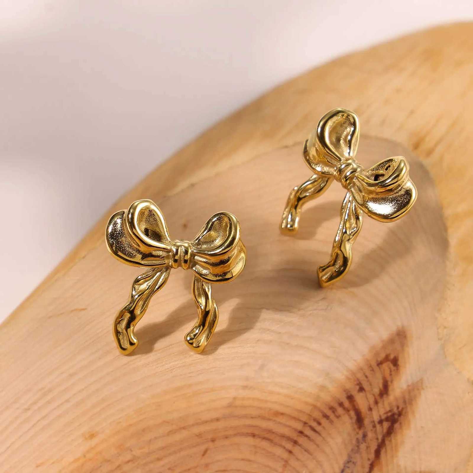 Adorable 18K Gold-Plated Bow Earrings - Simple Stainless Steel for Girls Fashion Jewelry Y250812