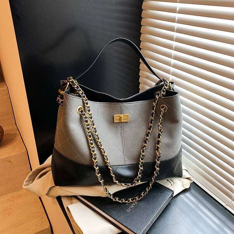 Designer Luxury New Retro Color Block Tote Bag Women S Large Capacity Commuter Quilted Underarm Chain Versatile Crossbody