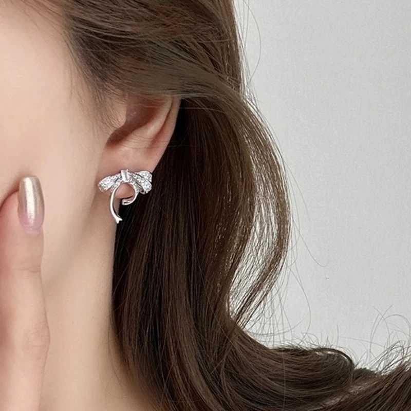 Korean Style Elegant Simple Bow Crystal Pearl Long Dangle Earrings for Women Fashion Luxury Rhinestone Sweet Jewelry Party Gifts Y250812
