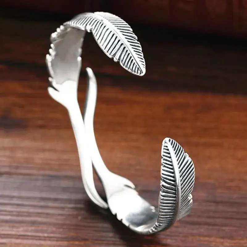 Retro Silver-Plated Feather Open Bracelet Wing Cuff B Corner Men and Women Punk Trend Casual Jewelry Birthday Gift 250812