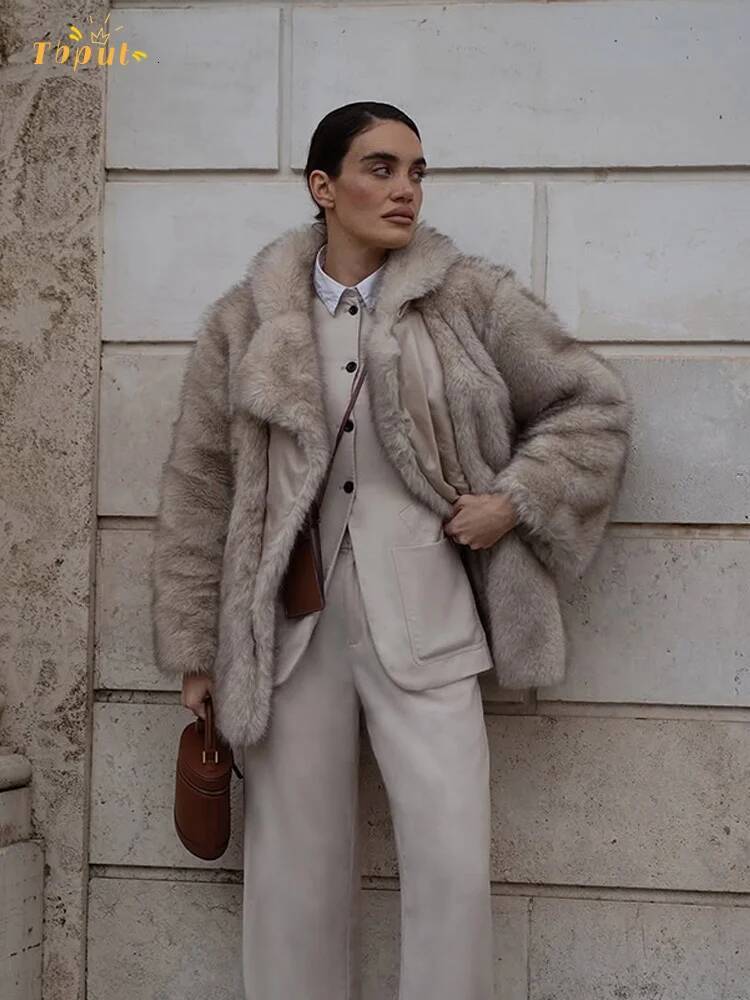 Women's Solid Lapel Faux Fur Jackets Fashion Full Sleeves Loose Short Overcoats 2025 Autumn Winter New Casual High Street Coats