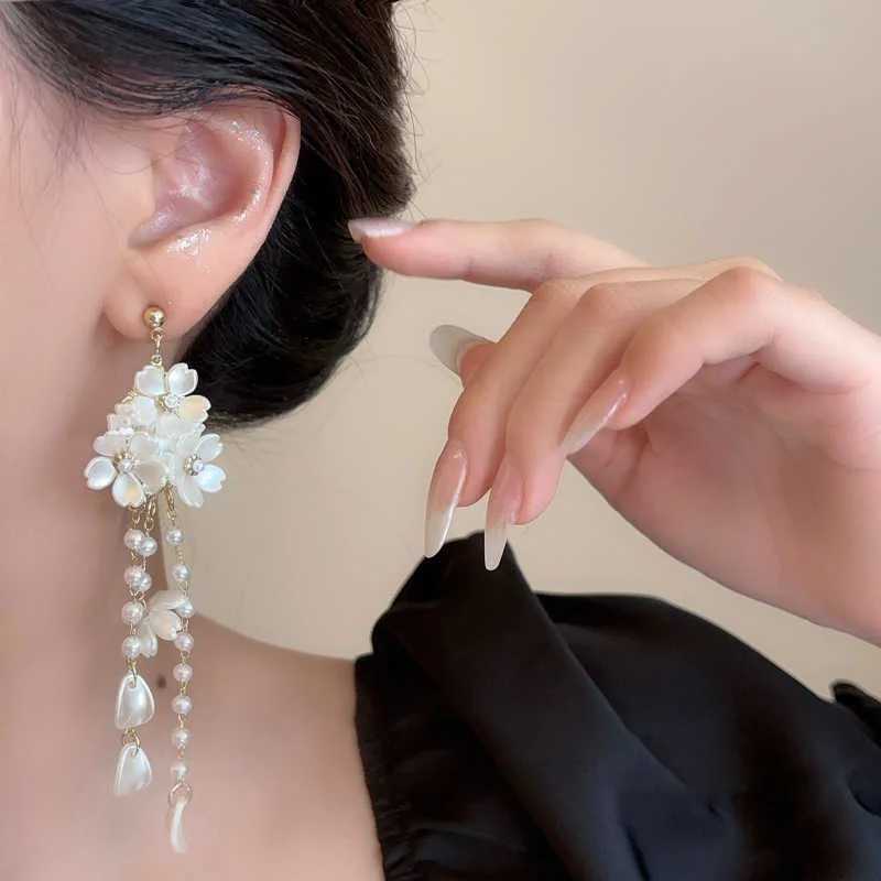 Romantic French Tassel Earrings for Women Flower Drop Earring Commute Charms Jewelry Bridal Wedding Delicate Gift Y250812