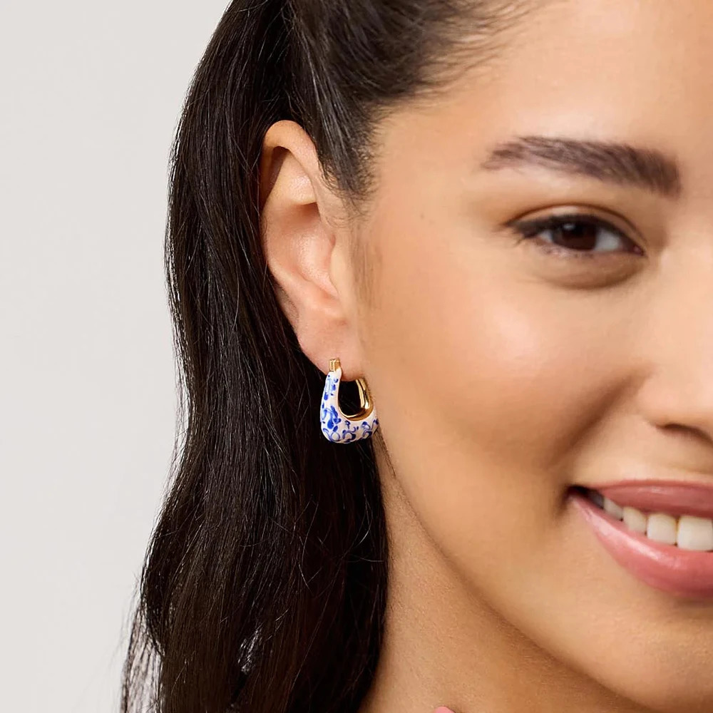 Fashion White and Blue Enamel Flower Round Beads Hoop Earrings for Women Geometric Gold Plated Stainless Steel Huggie Hoops 250812