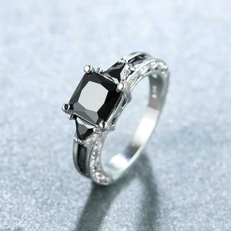 Delicate Silver Color Trendy Ring for Women Elegant Princess Cut Inlaid Black Zircon Stones Wedding Ring Engagement Jewelry W250812
