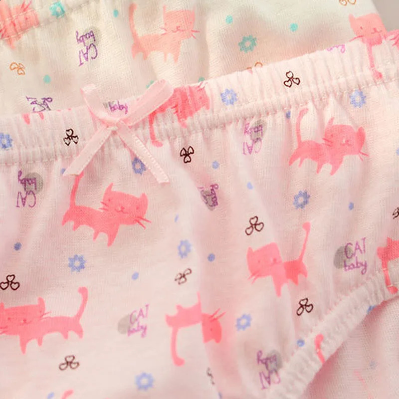 3PcsLot Children Triangle Underwear High Quality Cotton Washable Girls Briefs Cute Cat Cartoon Kids Panties For Girl 314 Years 250812