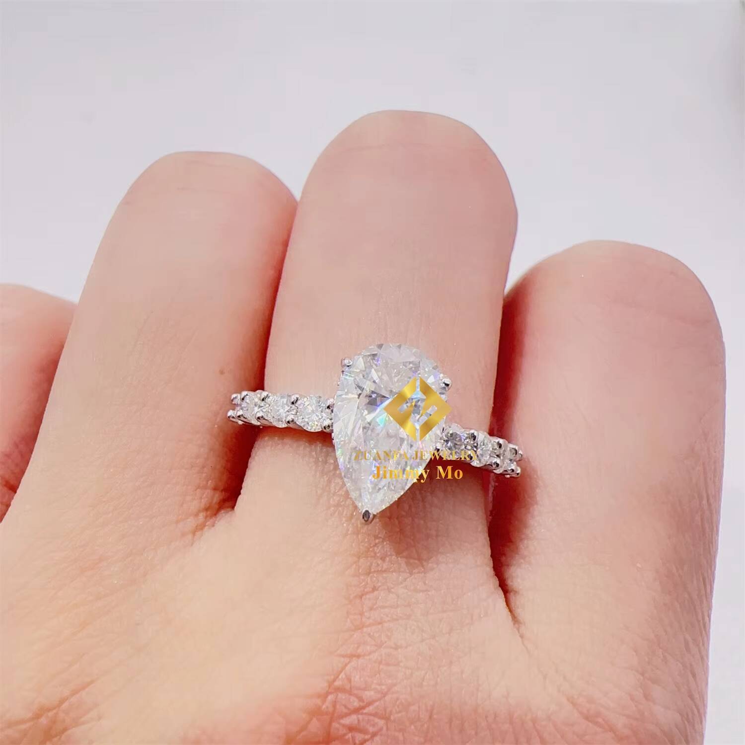 gorgeous female style 3CT pear-shaped 925 silver wedding bridal moissanite engagement ring