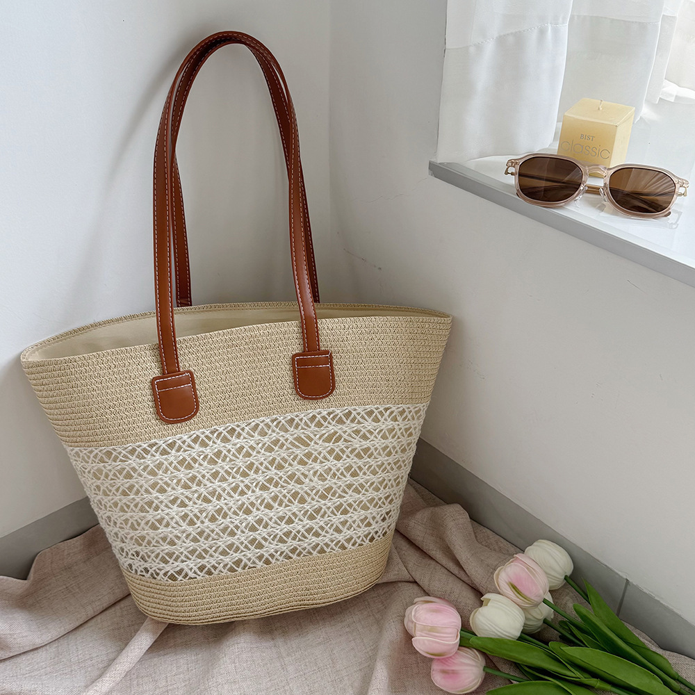 Pastoral Style INS Straw for Women Summer Hollow Design Large Capacity Fashion Versatile Beach French Tote Bag ddmymarket