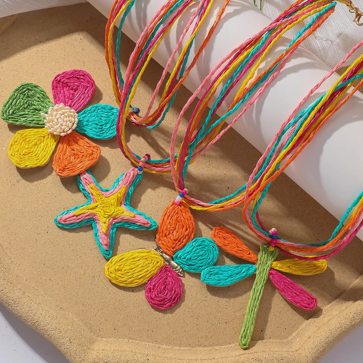 4pcs/set Handmade Colorful Raffia Butterfly Star Dragonfly Flower Pendant Necklace for Women Bohemia Elegant Rattan Knit Jewelry 250807