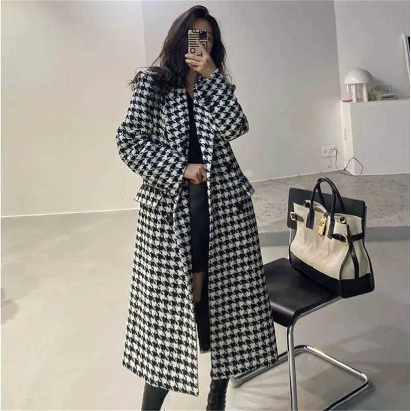2025 Autumn and Winter New Thick Plaid Jackets for Women Over-the-Knee Quilted Houndstooth Woolen Coat Long Outerwear 800 Z250813