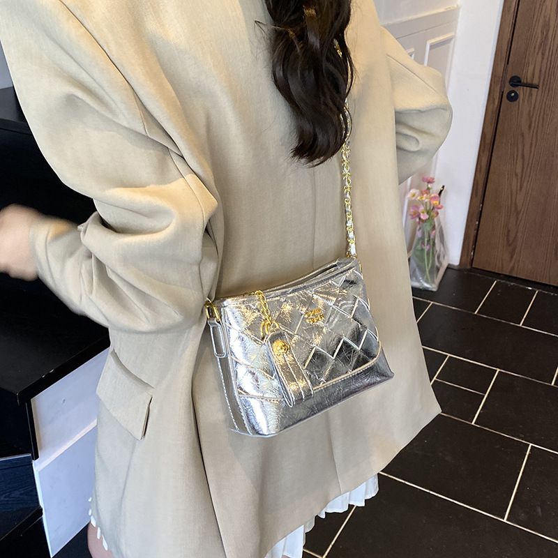 2025 Cross-border Summer Disco Niche Quilted Light Luxury Small Designer Bag Square Bag Fashion Chain Hobo Bag High-end Single Luxury Bag Shoulder Cro