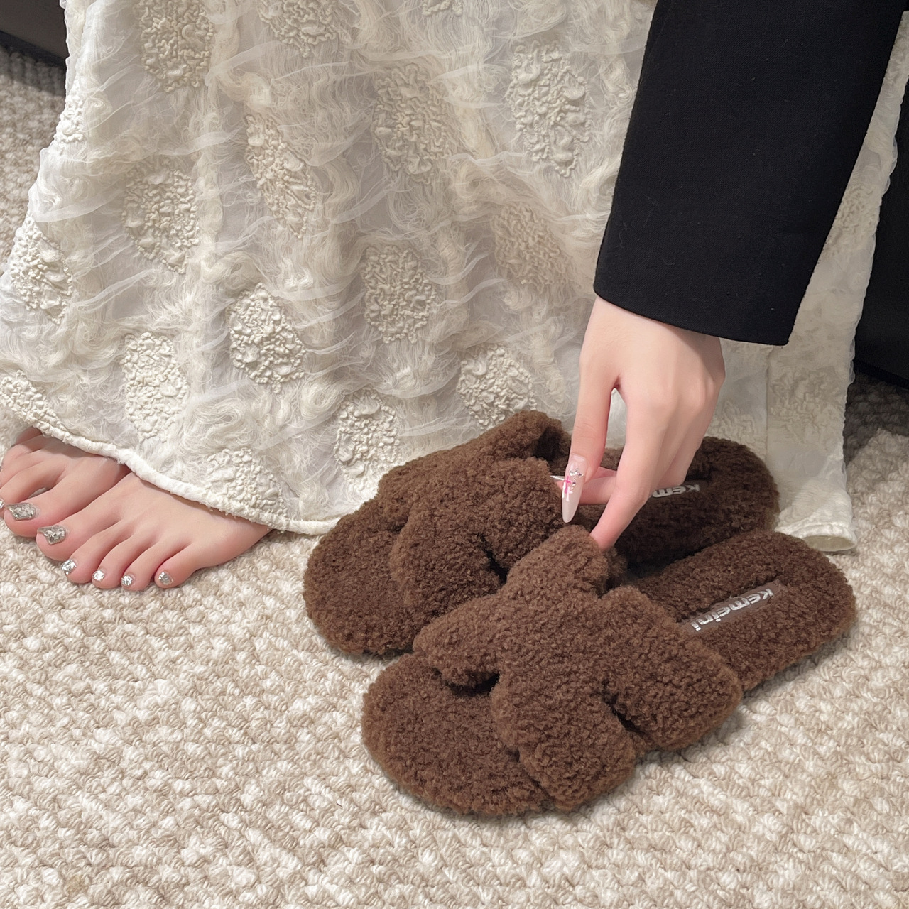 Free Shipping 2025 Autumn Winter Fashion Versatile Soft Sole Plush Slippers Women New Arrival Outdoor Match Skirts Elegant Warm Slippers Yellow Green 