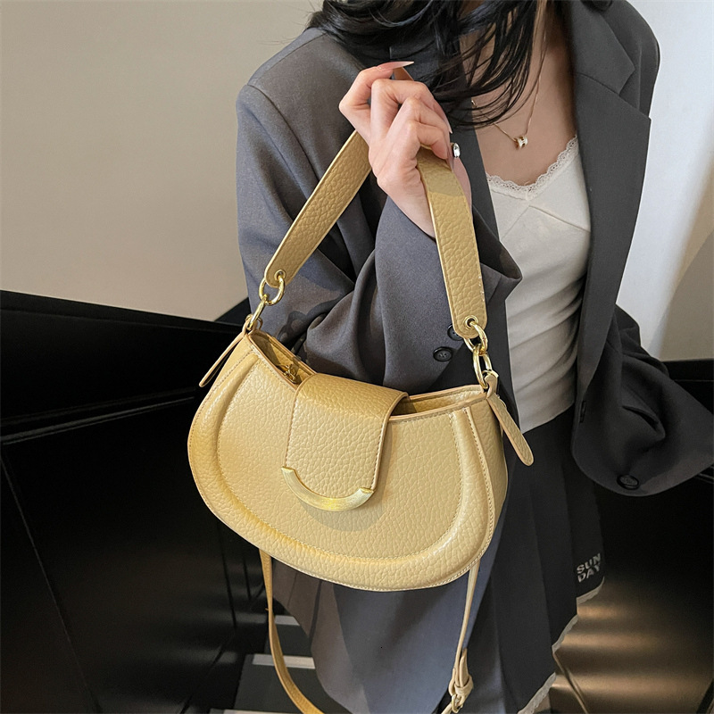 2025 New Saddle Bag Fashion Trend Crossbody Bag Designer Single Shoulder Underarm Bag