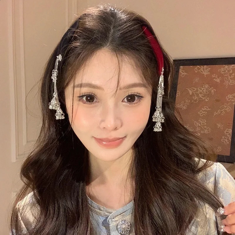 Red Black Velvet Bell Long Tassel Ethnic Style Retro Side Bangs Hair Clips for Women Personality Fashion Hairpin Accessories 250812