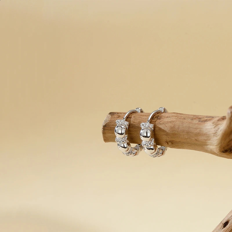 WANTME 925 Sterling Silver Fashion Simple Geometric Dimensional Ball Hoop Earrings for Women French Punk Gothic Jewelry 250812