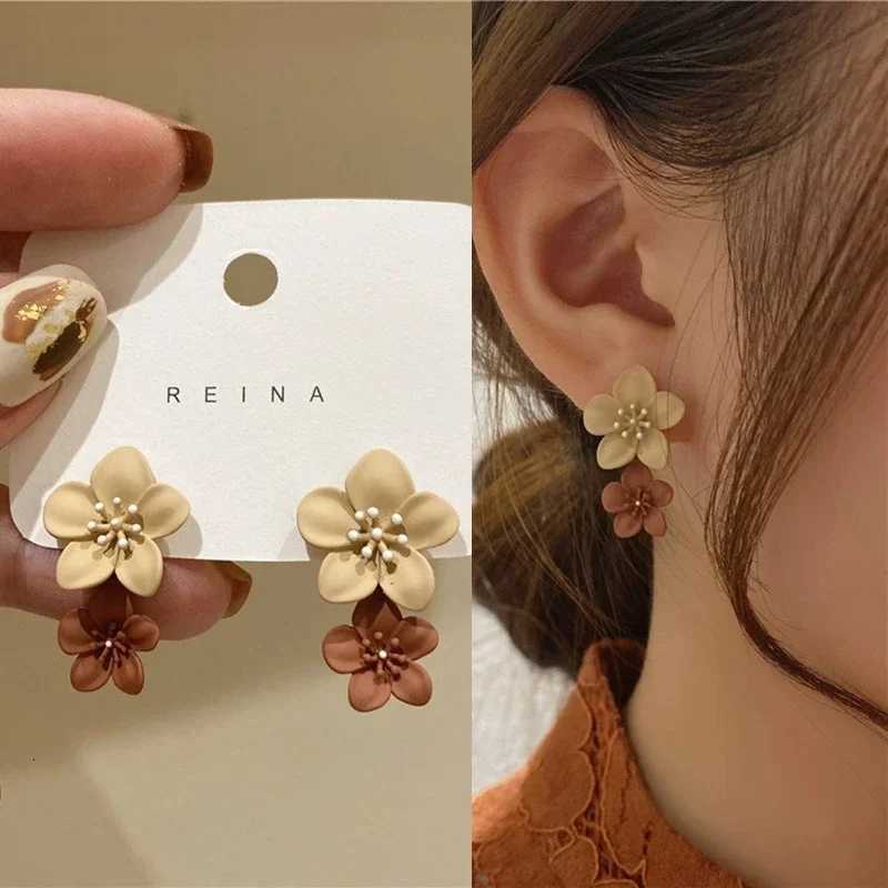 2024 Fashion Jewelry Brown Two Color Flower Drop Dangle Earrings for Women Wedding Party Girl Elegant Jewelry Accessories Y250812