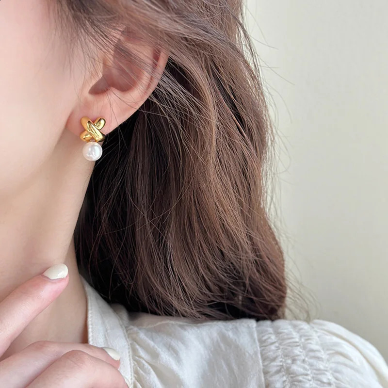 Arrival Stud Earrings Fashion Water Drop Simulated-pearl Vintage Cross Pearl Earrings Simple Light Jewelry 250812