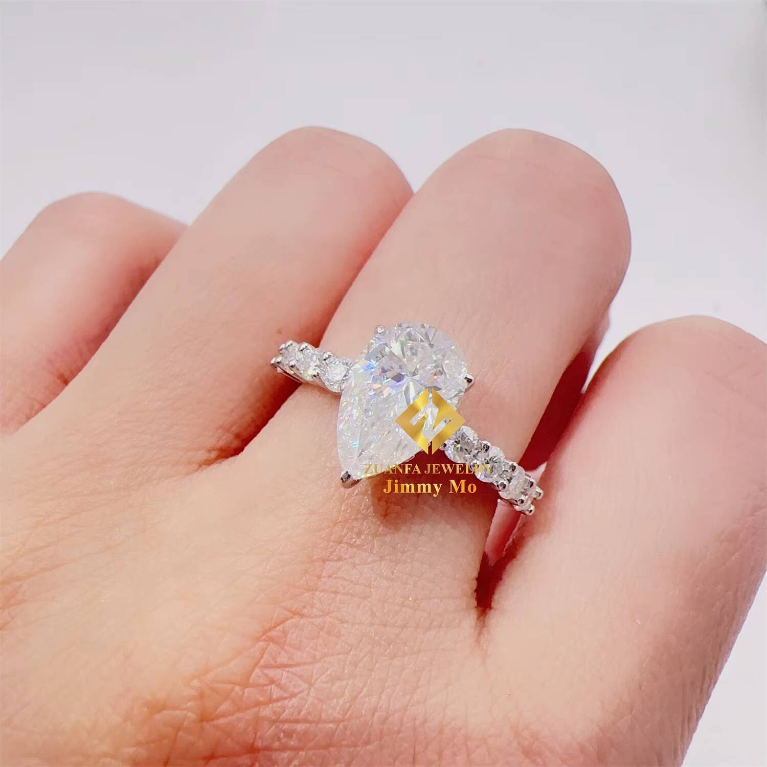 gorgeous female style 3CT pear-shaped 925 silver wedding bridal moissanite engagement ring