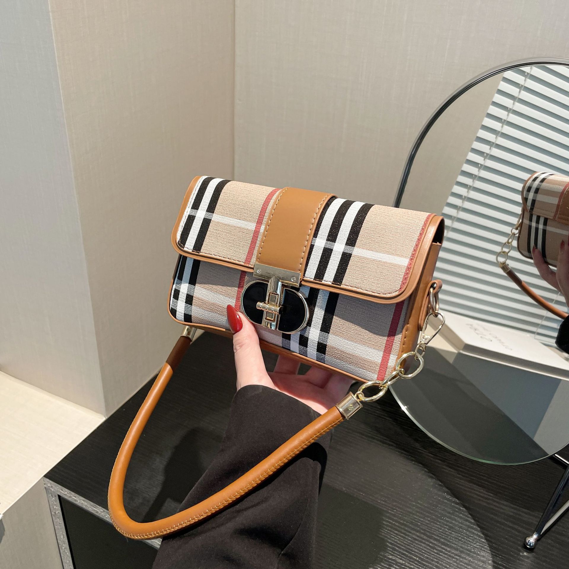 Textured and niche single - shoulder underarm bags for women. The trendy 2025 style fashionable solid - color small square bags versatile cross - body